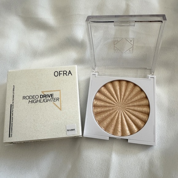 NIB OFRA Brentwood Highlighter in Gold - Picture 1 of 4